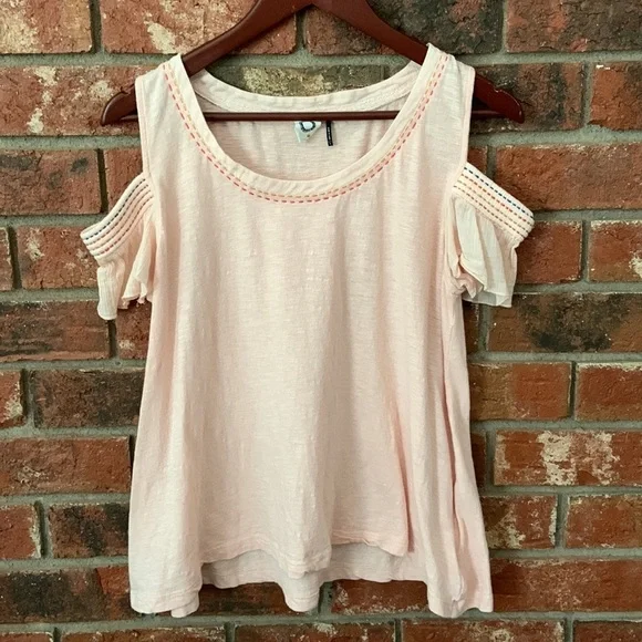 Akemi + Kin Pink Flowy Cold Shoulder Top - Picture 3 of 9